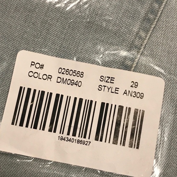 Madewell Mid Rise Zipper fly Skinny Cropped Jeans - Picture 8 of 10